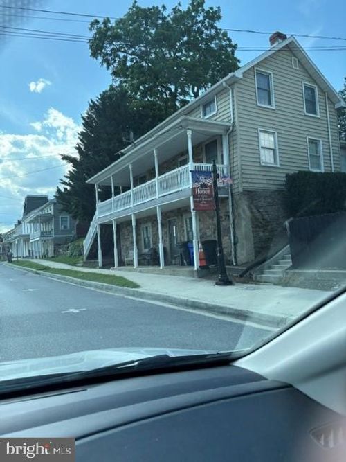 407 W Main St, MIDDLETOWN, MD, 21769-8054 | Card Image