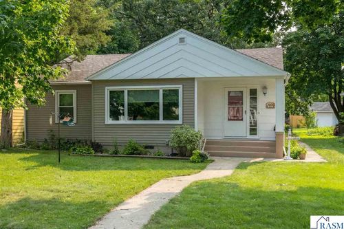 113 Hazel Street, Mankato, MN, 56001 | Card Image