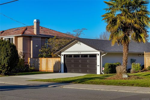 710 Greenlea Dr, Saanich, BC, V8Z6V8 | Card Image