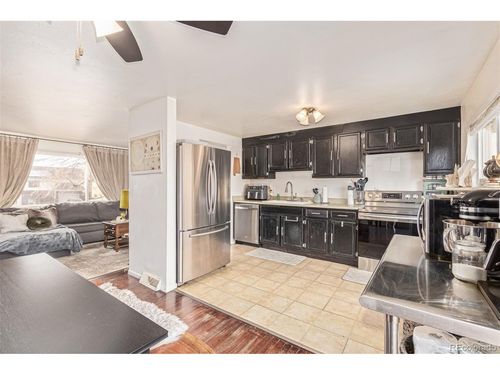 3008 Zion St, Aurora, CO, 80011-2206 | Card Image