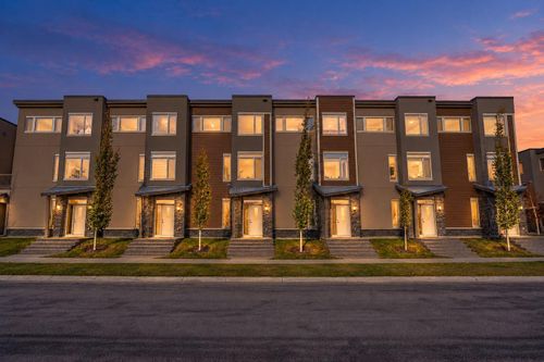 8354 9 Ave Sw, Calgary, AB, T3H0Y4 | Card Image