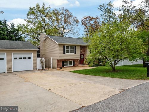 8065 Midvale Ave, PASADENA, MD, 21122-3728 | Card Image