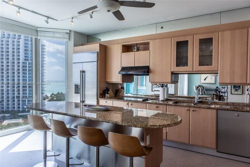 apt-1502-300 S Pointe Dr, Miami Beach, FL, 33139-7355 | Card Image