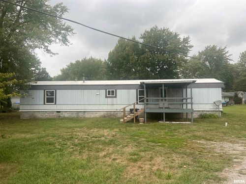 401 N Monroe St, Kinmundy, IL, 62854-1835 | Card Image
