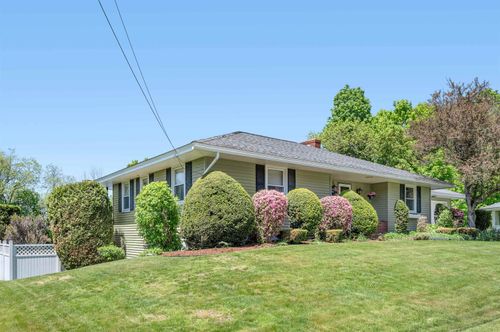 32 Waterman St, Barre, VT, 05641-3927 | Card Image