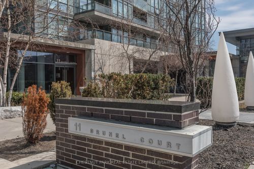 205-11 Brunel Crt, Toronto, ON, M5V3Y3 | Card Image