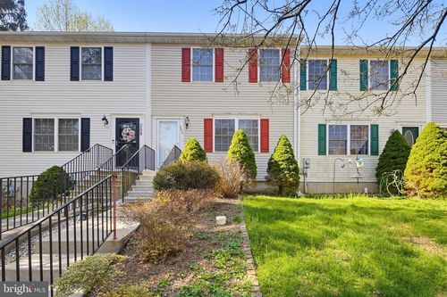206 N Towne Ct, MOUNT AIRY, MD, 21771-5541 | Card Image