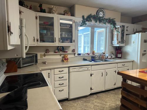 35 Ossie Rd, Middlebury, VT, 05753-8642 | Card Image