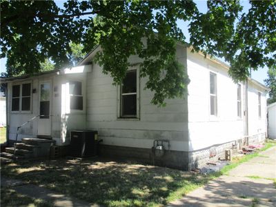 1003 E 2nd Street, House other with 3 bedrooms, 1 bathrooms and null parking in Pana IL | Image 1