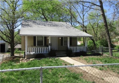 8356 Paseo Blvd, Kansas City, MO, 64131-2614 | Card Image