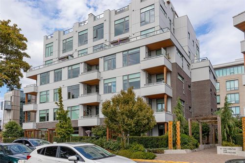 304-501 Park Pl, Esquimalt, BC, V9A0H3 | Card Image
