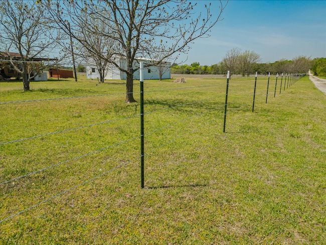 NEW FENCE! | Image 15