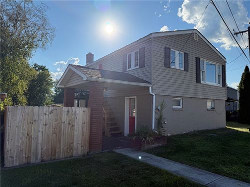 101 Station St, Loyalhanna, PA, 15661-9702 | Card Image