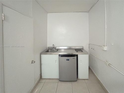 2-1079 Nw 112th Ter, Miami, FL, 33168-6151 | Card Image