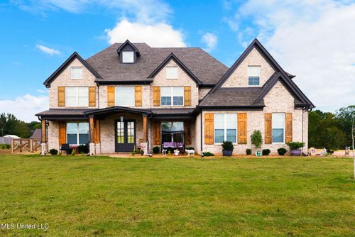 5441 Grays Valley Dr, Hernando, MS, 38632-9079 | Card Image