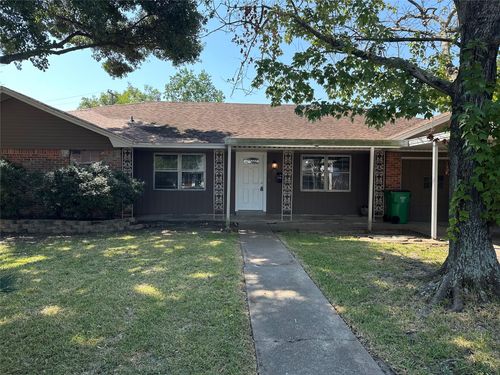 801 Elmwood Dr, Baytown, TX, 77520-2509 | Card Image