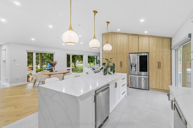 16 Mercury Rd, House other with 5 bedrooms, 4 bathrooms and 18 parking in Freelton ON | Image 7