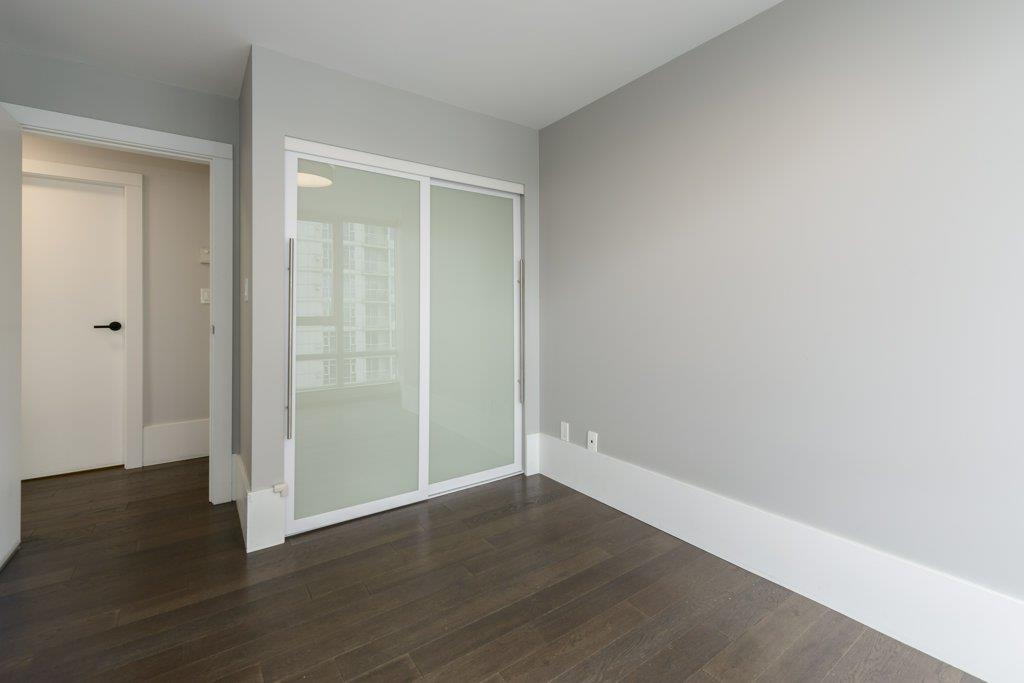 2203 - 1201 Marinaside Crescent, Condo with 2 bedrooms, 2 bathrooms and 2 parking in Vancouver BC | Image 21