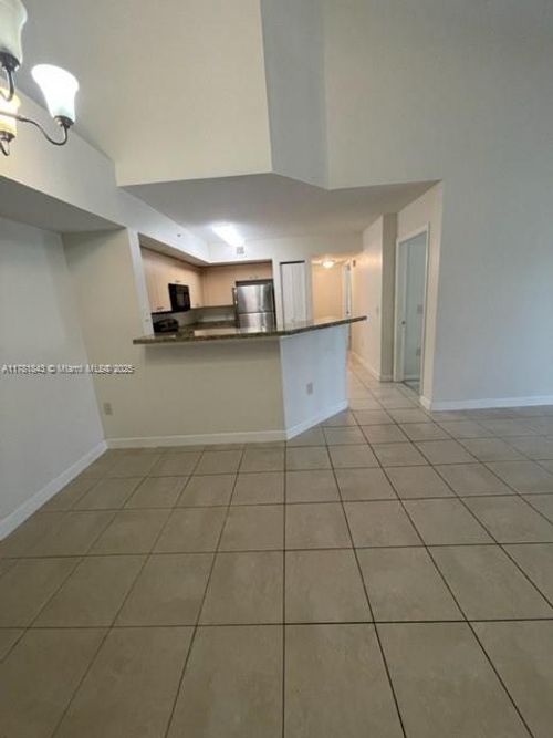 apt-307-4211 San Marino Blvd, West Palm Beach, FL, 33409-8600 | Card Image
