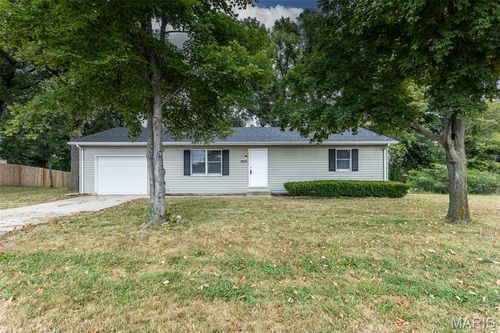8815 Godfrey Rd, Godfrey, IL, 62035-2838 | Card Image