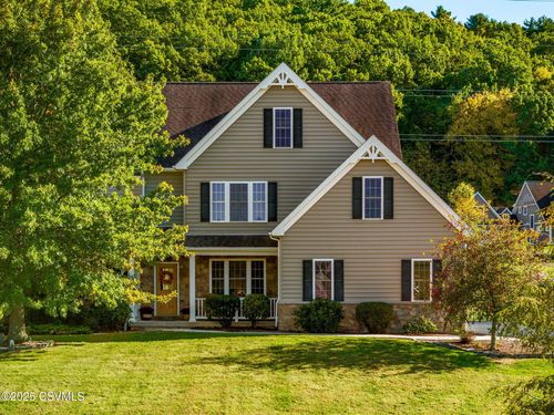 955 Sabra Way, Danville, PA, 17821-6498 | Card Image