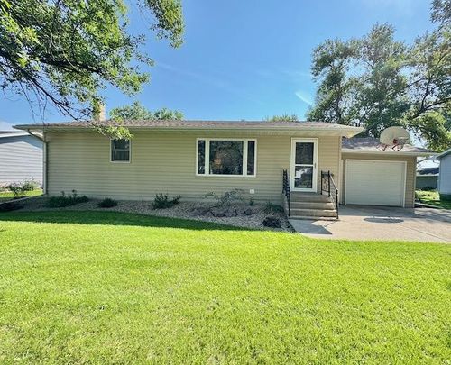 710 6th St S, Breckenridge, MN, 56520-2417 | Card Image