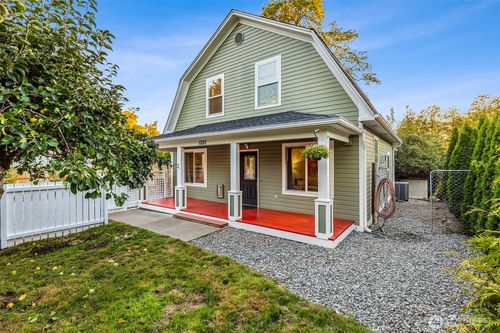 1321 S Bay Rd Ne, Olympia, WA, 98506-4816 | Card Image