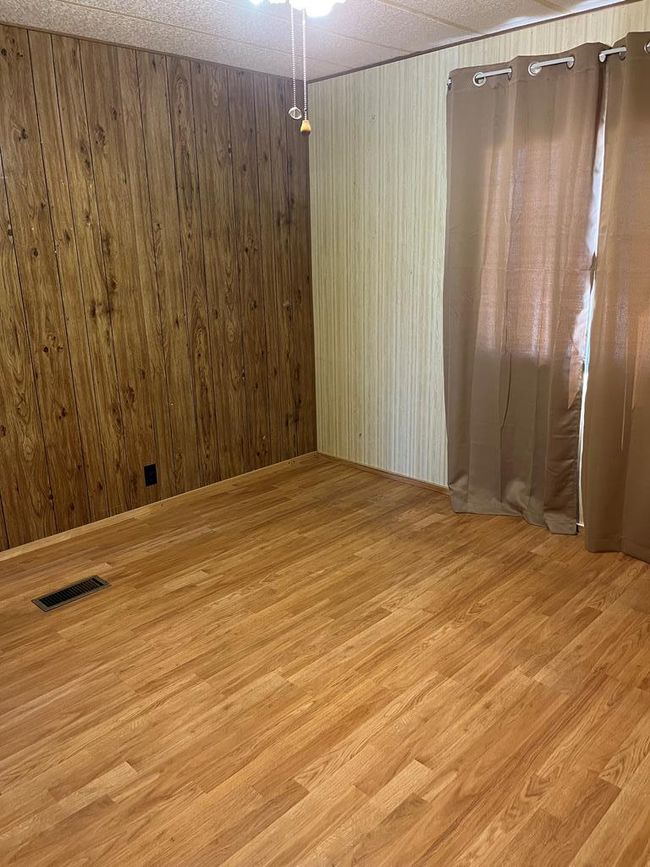 1294 Moss St, House other with 3 bedrooms, 2 bathrooms and 3 parking in Paint Rock TX | Image 10