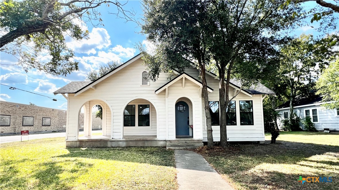 East St, Victoria, TX 77901