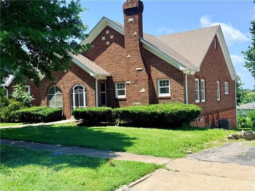 1608 Walnut St, Higginsville, MO, 64037-1353 | Card Image