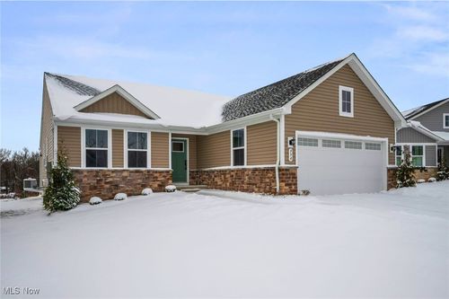 994 Bookman Ave, Akron, OH, 44312-4141 | Card Image