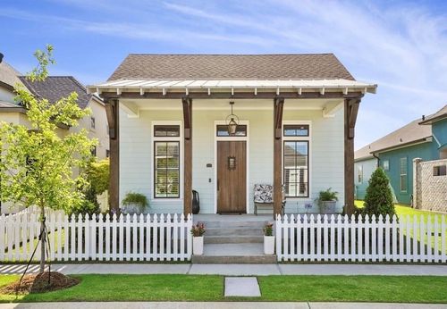 903 Beauregard Pkwy, Covington, LA, 70433-8162 | Card Image