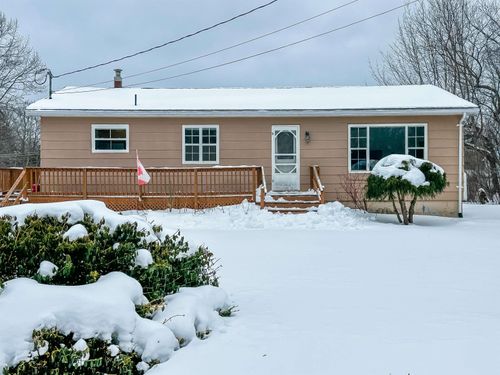 352 Moody Crt, Kingston, NS, B0P1R0 | Card Image