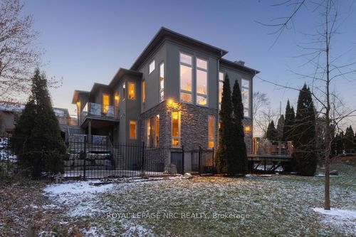 164A Lakeshore Rd, Saint Catharines, ON, L2N2V1 | Card Image