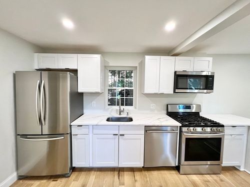 6 La Grange Pl, Boston, MA, 02119-3372 | Card Image