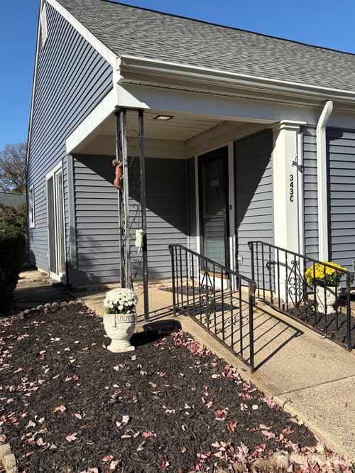 343-C Narragansett Ln, Monroe, NJ, 08831-1725 | Card Image