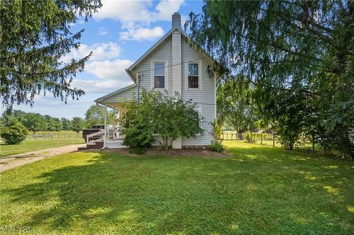 6999 Lake Rd, Medina, OH, 44256-8842 | Card Image