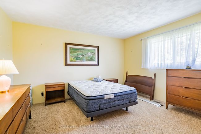 2534 Sherbrooke St W, House other with 3 bedrooms, 3 bathrooms and 4 parking in Cavan Monaghan ON | Image 22