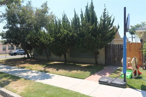 6001 California Ave, Long Beach, CA, 90805-3047 | Card Image