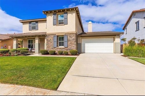 31705 Middlebrook Ln, Menifee, CA, 92584-7477 | Card Image