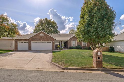 3660 E Bowman St, Springfield, MO, 65809-3420 | Card Image