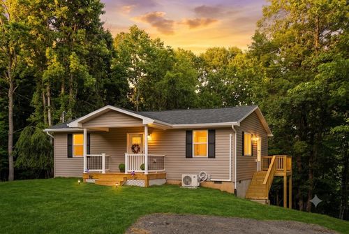102 Holly St., Galax, VA, 24333 | Card Image