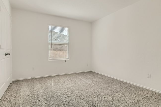 Spare room with carpet flooring and baseboards | Image 15
