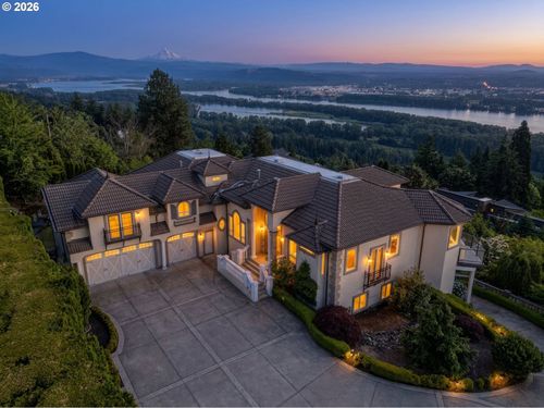 330 Nw Ilwaco St, Camas, WA, 98607 | Card Image