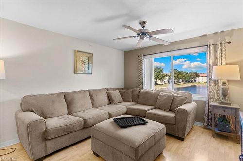1022-8274 Key Royal Cir, NAPLES, FL, 34119-6812 | Card Image