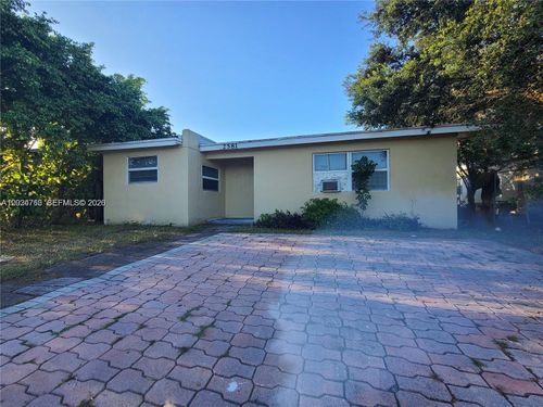 2581 Nw 13th Ct, Fort Lauderdale, FL, 33311-5211 | Card Image