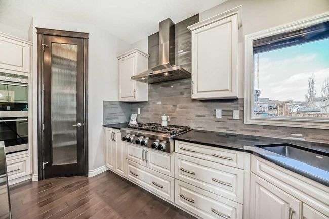 112 Rainbow Falls Passage, House other with 5 bedrooms, 4 bathrooms and 6 parking in Chestermere AB | Image 7