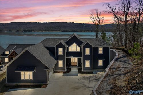 711 Monte Sano Dr, Scottsboro, AL, 35769-7907 | Card Image