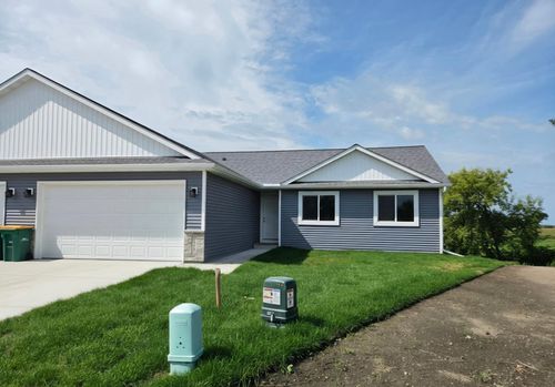 218 Fischer Ct Nw, Montgomery, MN, 56069-4451 | Card Image