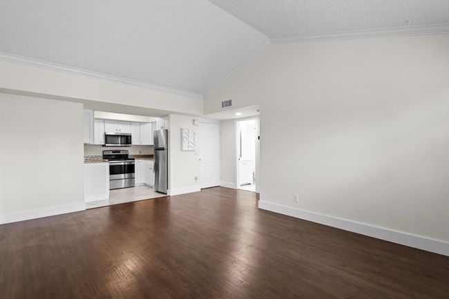 203 - 1675 Se Green Acres Cir, Condo with 2 bedrooms, 2 bathrooms and null parking in Port St. Lucie FL | Image 6